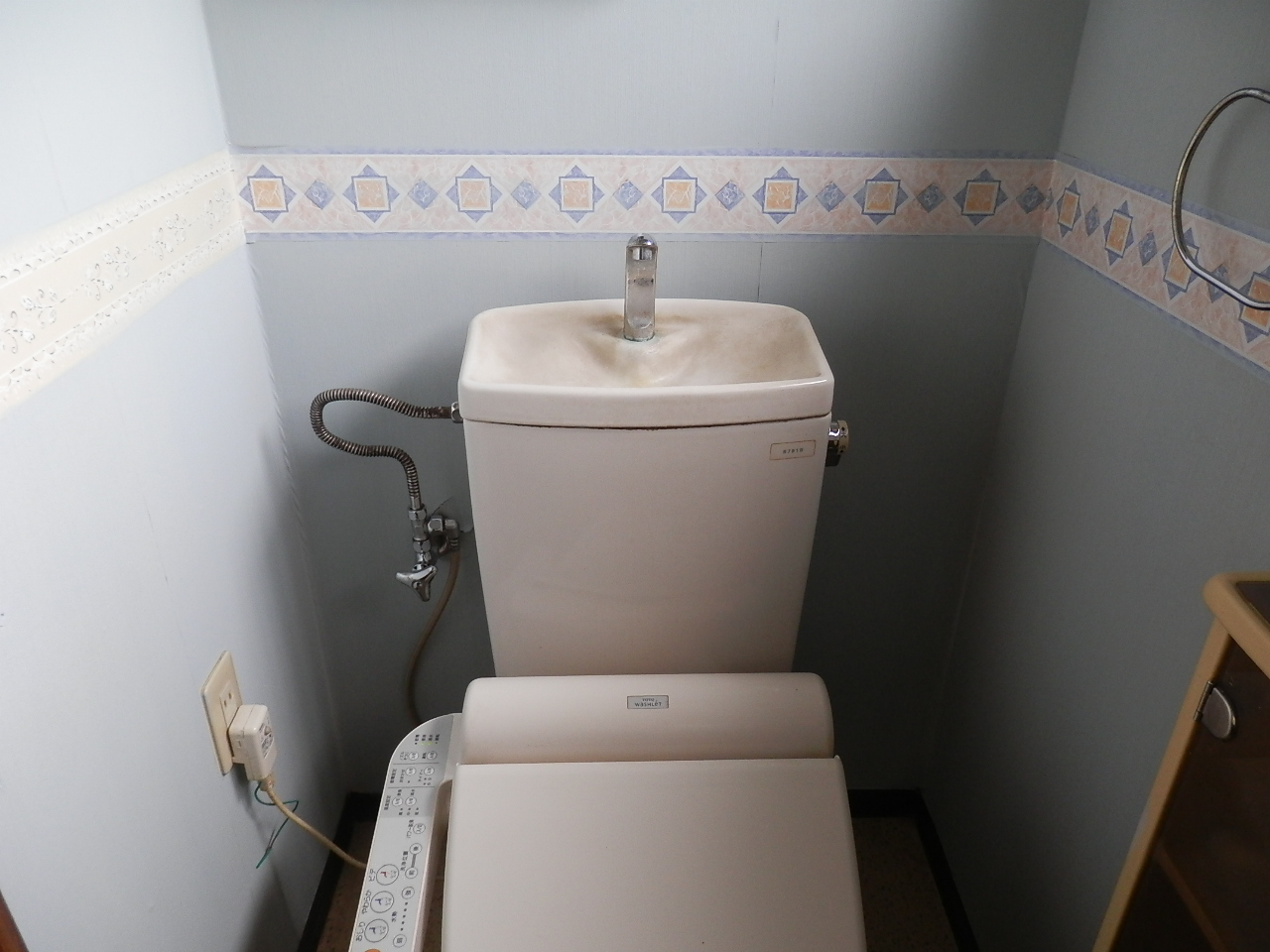 大崎市 トイレ壁紙カラー塗装 施工事例 仙台で外壁 屋根塗装なら仙台市で実績のある塗装専門店リリーフへ 大崎市 トイレ壁紙カラー塗装 施工事例 仙台で外壁 屋根塗装なら仙台市で実績のある塗装専門店リリーフへ